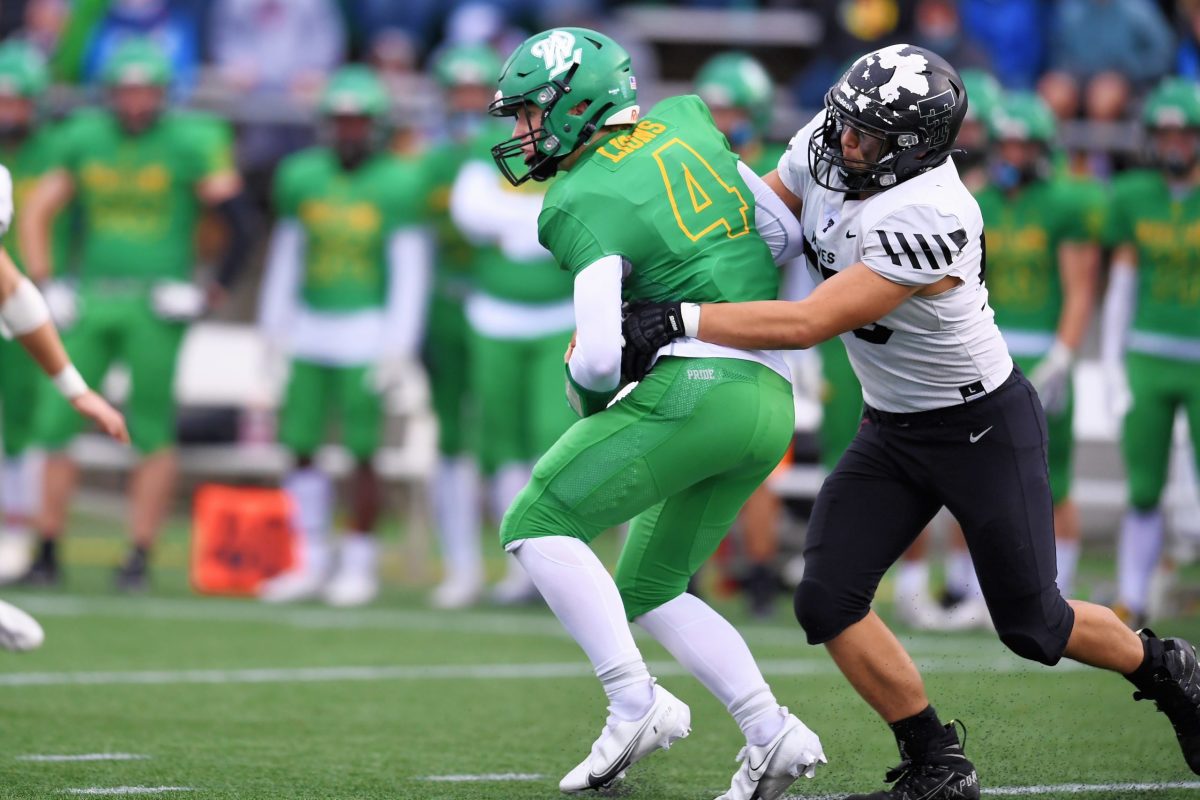Tualatin.West-Linn.6A-football-semifinal.Leon-Neuschwander.85